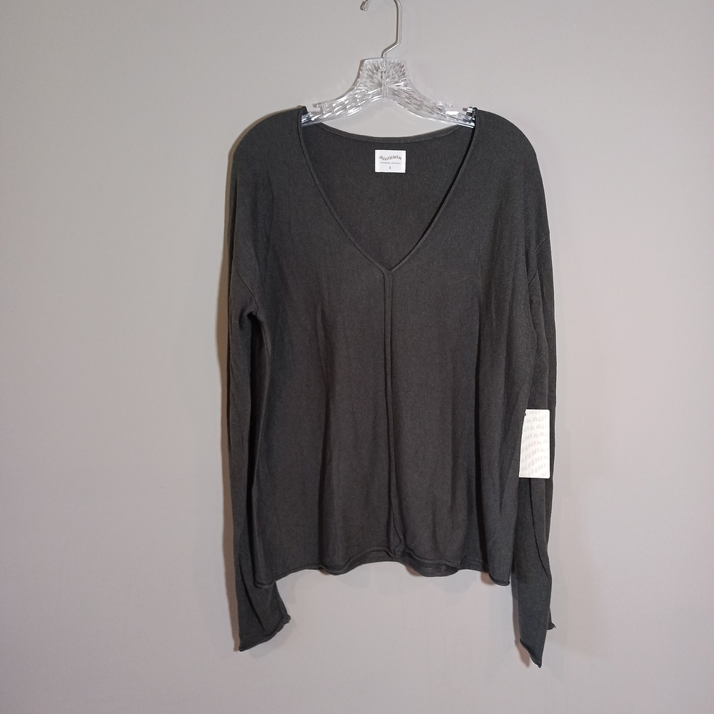 All Fenix Chloe V Neck Sweater in Charcoal Size L New NWT - Picture 2 of 8